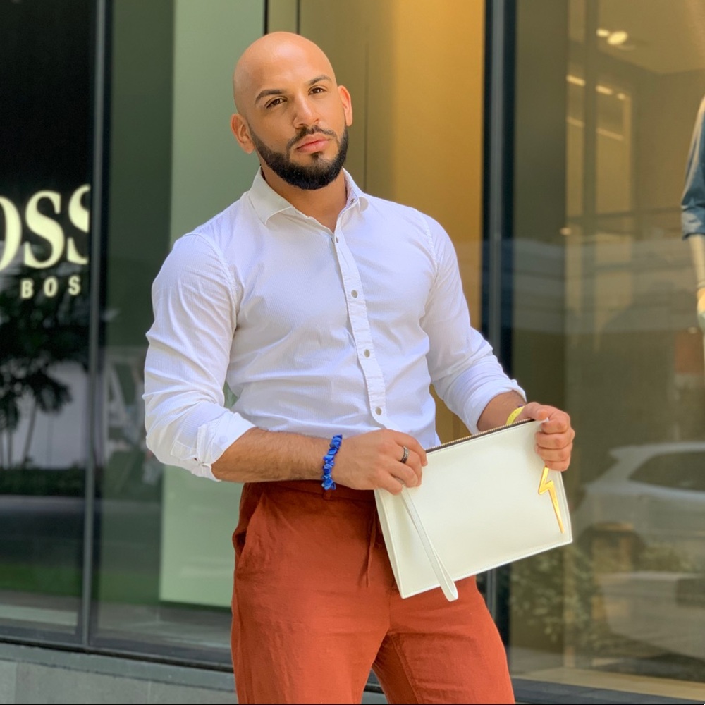 Meet your Posher, Evelio